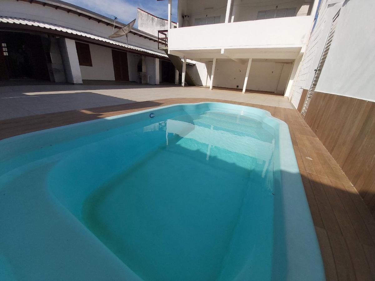 Holiday home Maranduba Chalet: Poolside Retreat With Sea Access