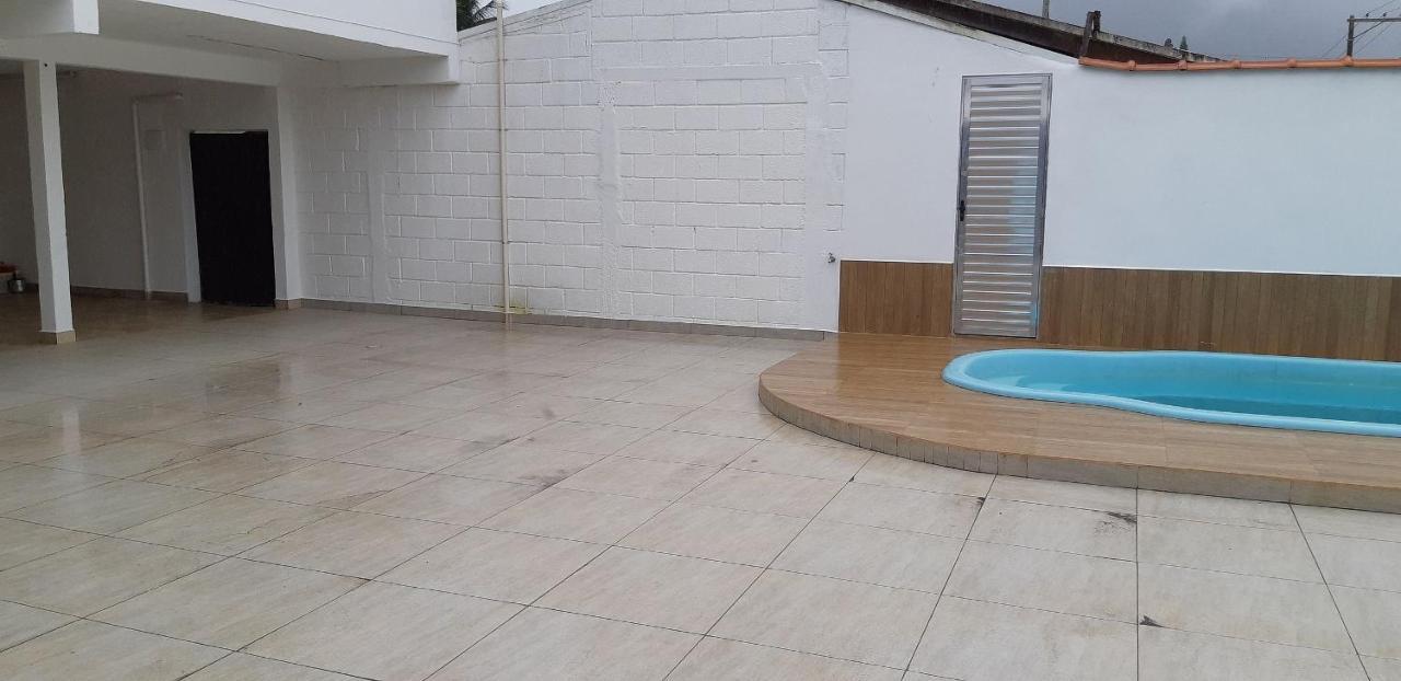 Maranduba Chalet: Poolside Retreat With Sea Access Holiday home *